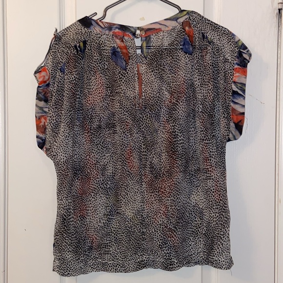 Women’s top - Picture 2 of 4